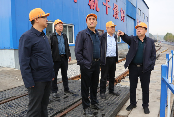 1665107453111904.jpg 焦总检查现场 (2).JPG