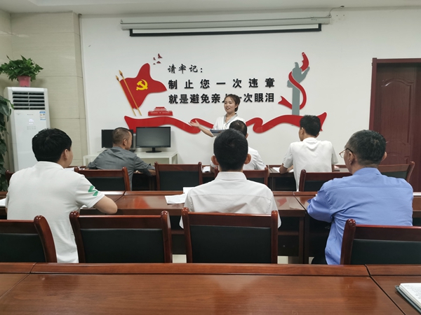 1666688387372545.jpg 搏天堂app官网矿业公司女工眷属协管“三违”帮教回访现场.jpg