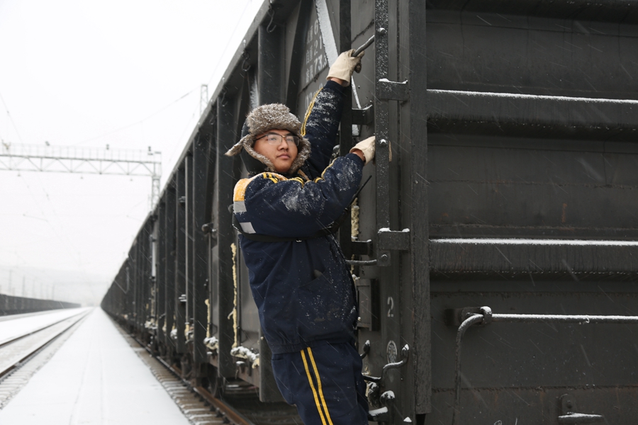 1702629370134407.jpg ÅþÁ¬Ô±Áì³µ_¸±±¾.jpg