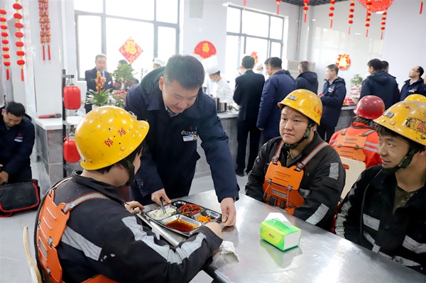 1707873602748568.jpg 4——“暖心餐屋” 开张..jpg