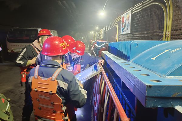 1728268958427001.jpg 4_¸±±¾.jpg