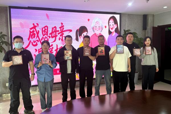1778403720146129.jpg 细腻珍珠画作品展示(1).jpg